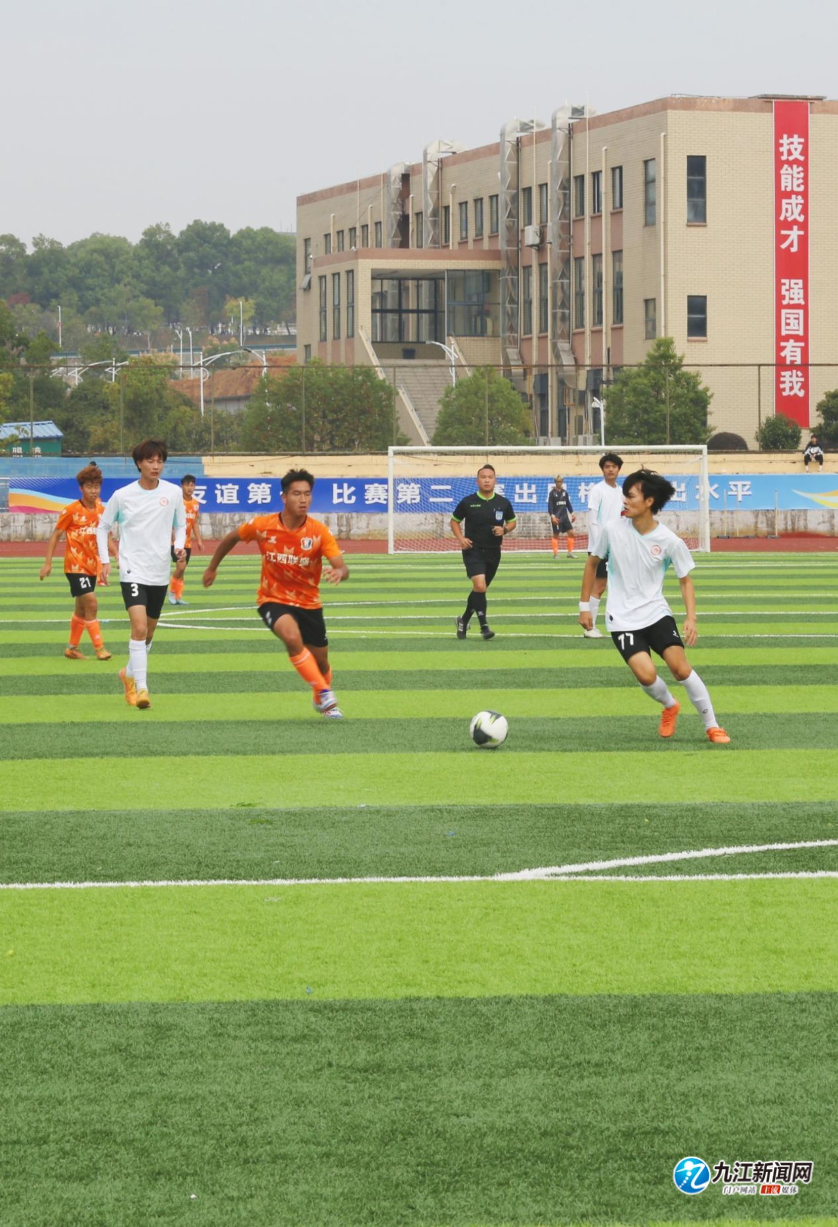 兼顾泛用性 兼顾泛用性